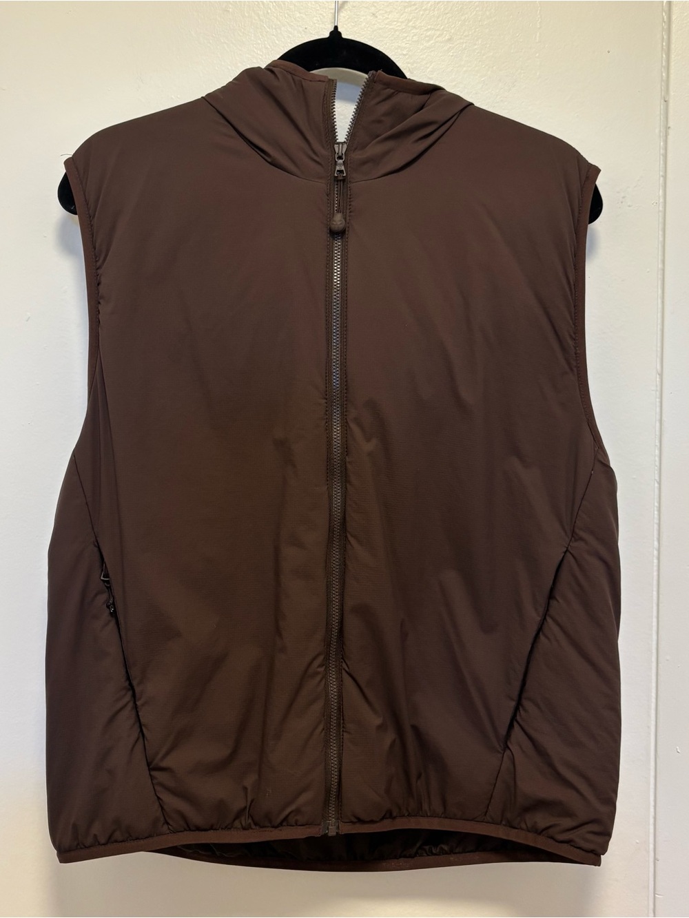 Aritzia the pillow puff 100%down vest in rich mocha brown like new size m